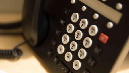 設有獨立電話線及以電郵收取傳真