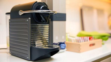 休息間免費提供飲用水、咖啡或茶